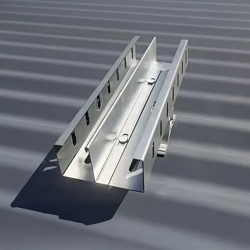 OptiMount divider fitted inside a tray